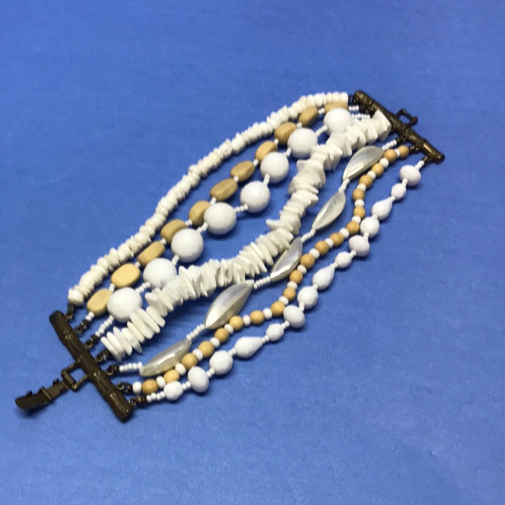 Shell and bead necklace and bracelet